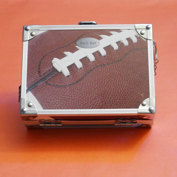 FM Radio Scanner, Camera, and Earbuds Combo Giftset - Picture 2 of 2